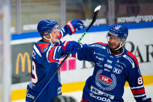 Oskarshamns Patrik Karlkvist jublar