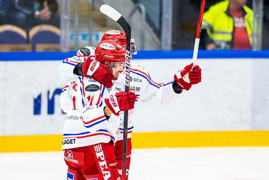 Timrås Ty Rattie jublar med Nolan Zajac