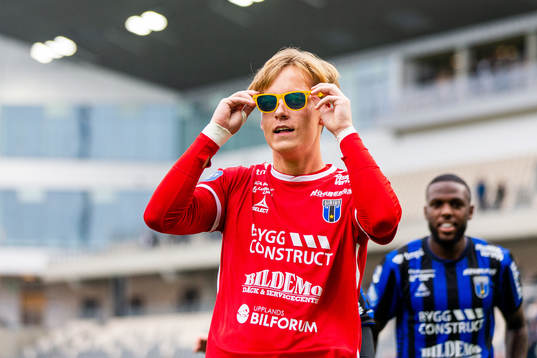 Sirius målvakt Hannes Sveijer jublar