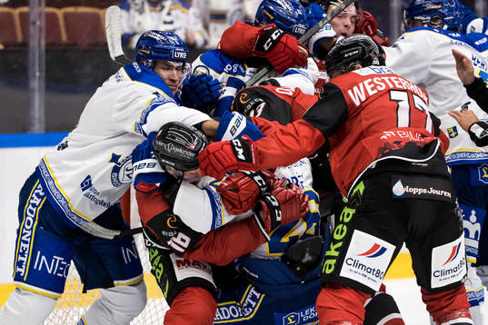 Fight Leksands Jon Knuts och Malmö Redhawks Matias Lassen