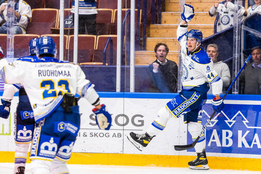 Leksands Carter Ashton jublar