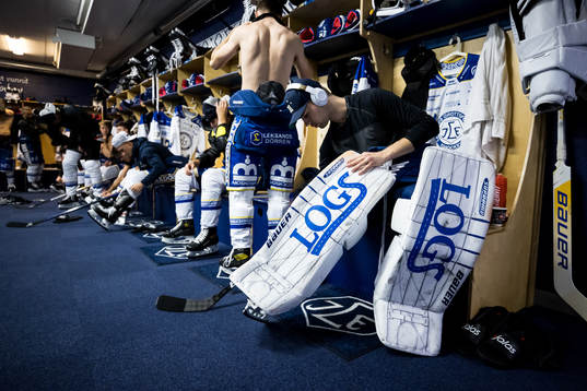 Leksands målvakt Kasimir Kaskisuo innan ishockeymatchen i