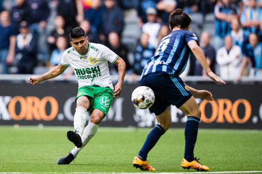 Hammarbys Paulinho med ett skott