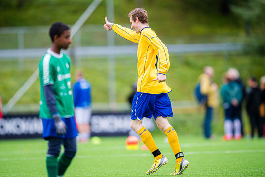 Martin Wikmark of Stjørdal Paraidrettslag celebrates