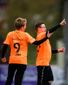 Edgar Neu of Peder Morset celebrates