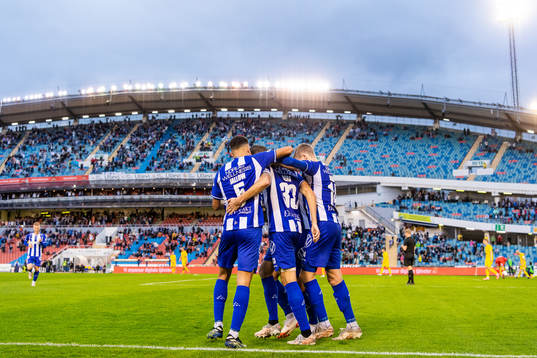 IFK Göteborgs Marcus Berg jublar med lagkamrater
