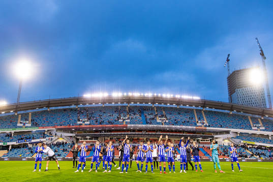 IFK Göteborgs spelare jublar