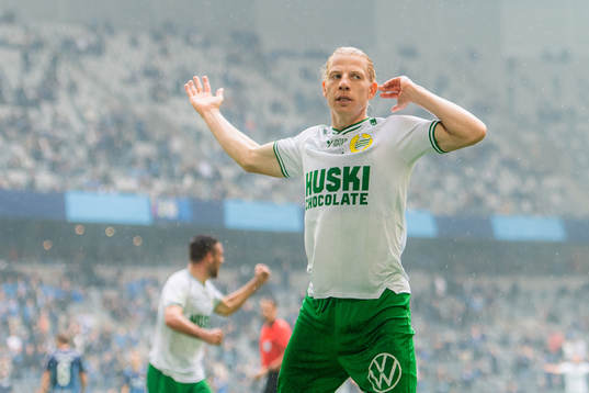 Hammarbys Gustav Ludwigson jublar