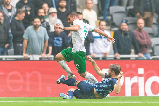 Hammarbys Aljosa Matko och Djurgårdens Jacob Une Larsson