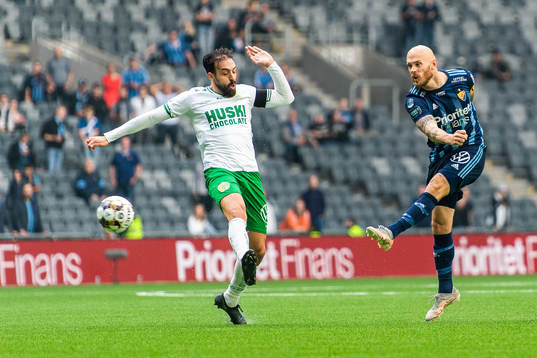 Djurgårdens Magnus Eriksson och Hammarbys Abdul Khalili