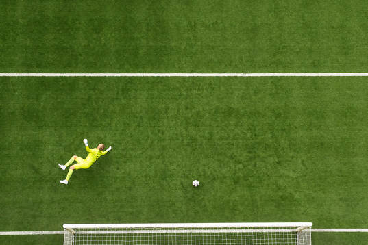 Hammarbys målvakt David Ousted släpper in 4-1 av