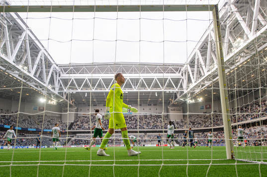 Hammarbys målvakt David Ousted deppar