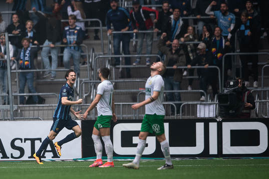 Djurgårdens Hjalmar Ekdal jublar
