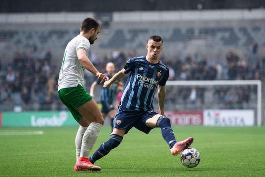 Hammarbys Vladimir Rodic och Djurgårdens Haris Radetinac