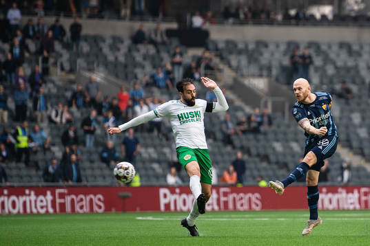 Hammarbys Abdul Khalili och Djurgårdens Magnus Eriksson