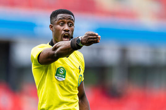 Domare Fredrik Oppong