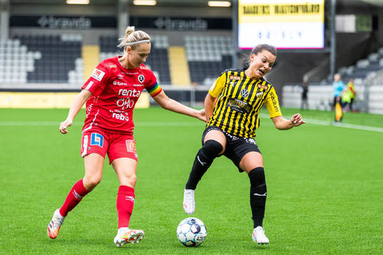 Örebros Sanna Kullberg och Häckens Johanna Rytting Kaneryd