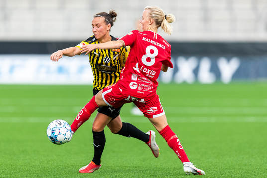 Häckens Julia Zigiotti Olme och Örebros Nathalie Hoff