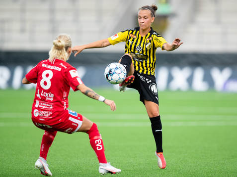 Örebros Nathalie Hoff Persson och Häckens Julia Zigiotti