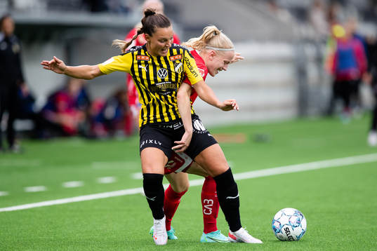 Häckens Johanna Rytting Kaneryd och Örebros Anna Sandberg