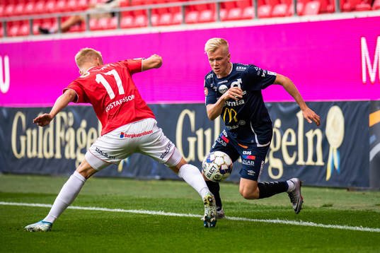Kalmars Carl Gustafsson och Degerfors Karl Axel Lindahl