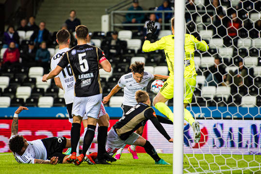 Stefano Vecchia of Rosenborg scores the 3-2 goal