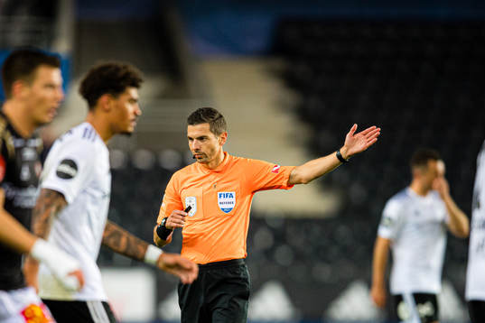 Tore Hansen, referee