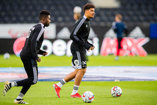 Noah Jean Holm of Rosenborg warms up