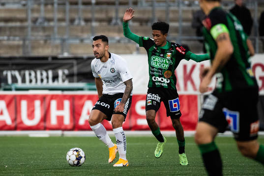 Örebros Jiloan Hamad och Varbergs Tashreeq Matthews