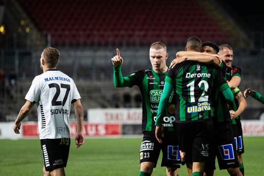 Varbergs Simon Karlsson Adjei jublar