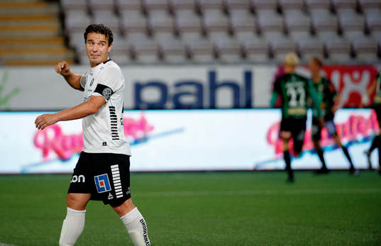 Örebros Nordin Gerzic deppar vid 0-3 målet