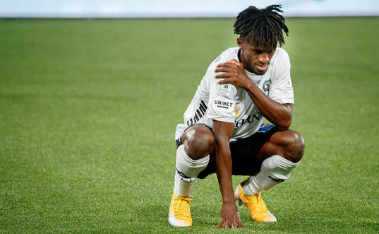 Örebros Rickard Emeka Friday deppar