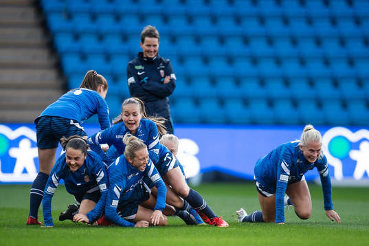 Guro Reiten and Lena Tyriberget, assistant coach of the