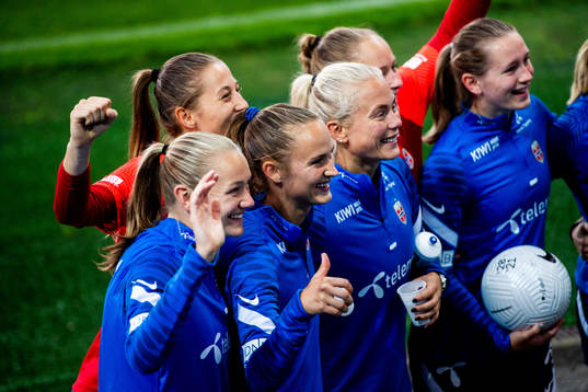 Frida Leonhardsen Maanum, Cecilie Hauståker Fiskerstrand,