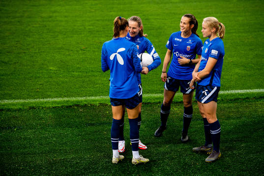 Elisabeth Terland, Tuva Hansen and Julie Blakstad of the