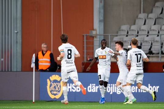 Häckens Godswill Ekpolo jublar