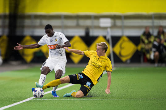 Häckens Godswill Ekpolo och Elfsborgs Jeppe Møldrup Okkels