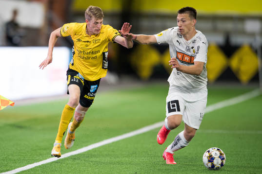 Elfsborgs Alexander Bernhadsson och Häckens Samuel