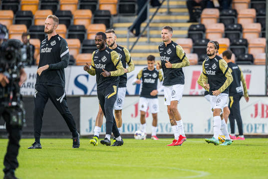 AIK under värmningen