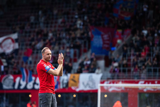Helsingborgs Andreas Granqvist tackas av