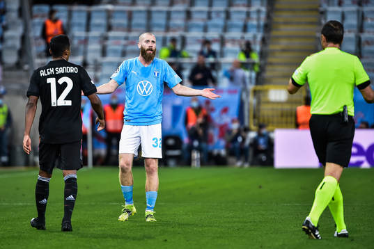 Jo Inge Berget of Malmö FF reacts