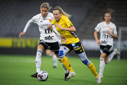 Elfsborgs Maja Wrångemyr och Skoftebyns Elsa Bjurström