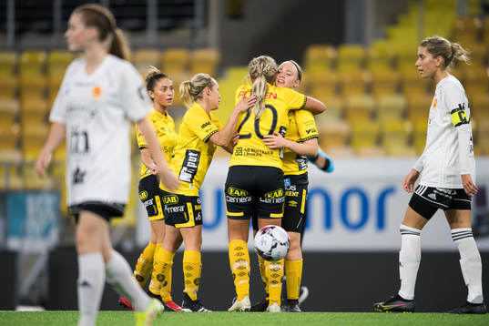 Elfsborgs Ebba Johansson kramas om