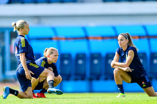 Filippa Curmark, Elin Rubensson and Kosovare Asllani of the