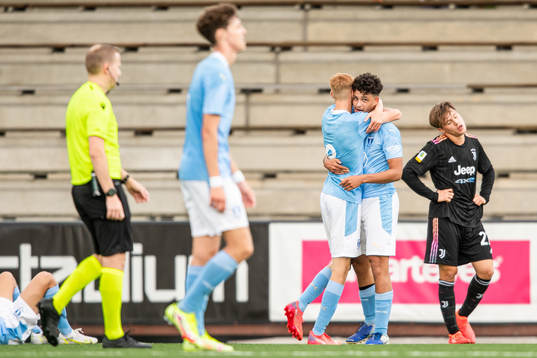 Hugo Larsson and André Alvarez Perez of Malmö FF celebrate