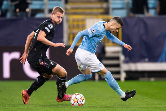 Matthijs De Ligt of Juventus and Veljko Birmancevic of