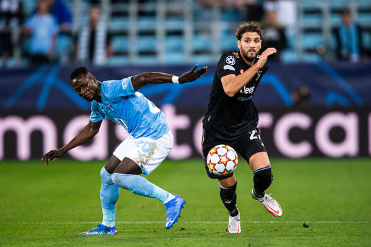 Bonke Innocent of Malmö FF and Manuel Lucatelli of Juventus