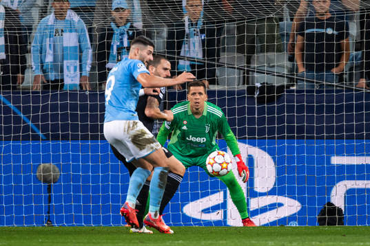 Goalkeeper Wojciech Szczesny of Juventus and Antonio Colak