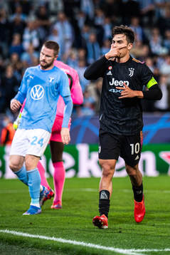 Paulo Dybala of Juventus celebrates the 0-2 goal