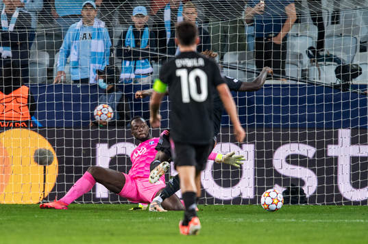 Moise Kean of Juventus score the 0-4 goal behind goalkeeper